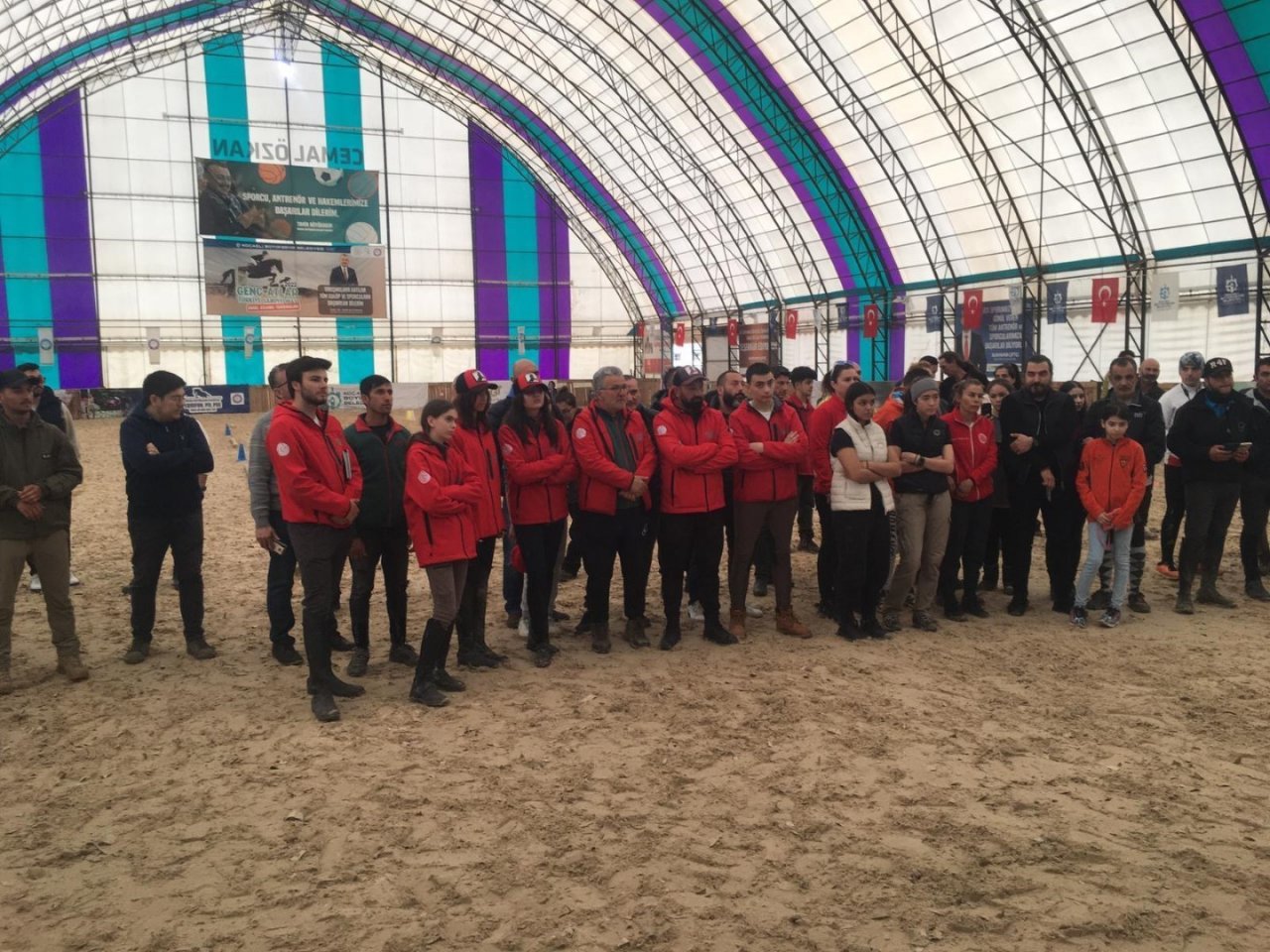 17 kulüpten 65 sporcu atlı dayanıklılıklarını konuşturdu