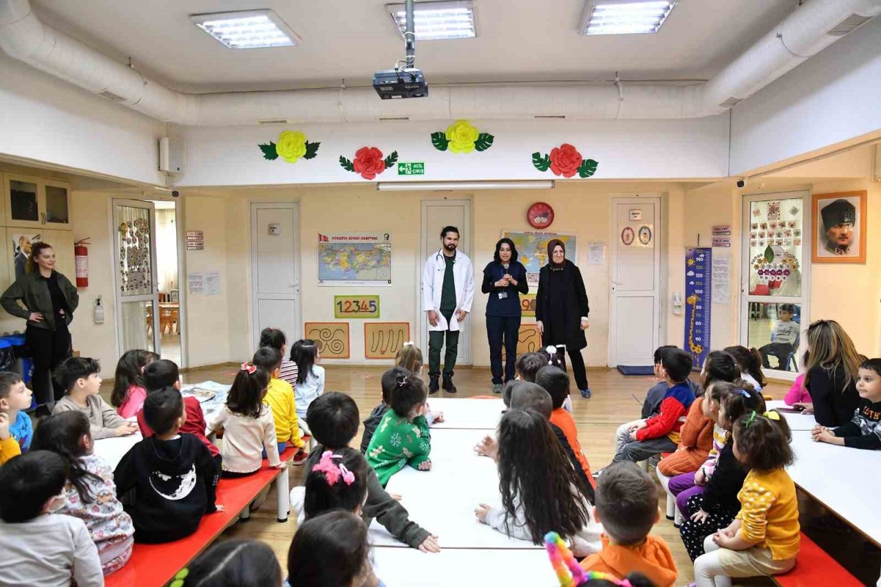 Mamak’ta Dünya Sokak Hayvanları Günü kutlandı