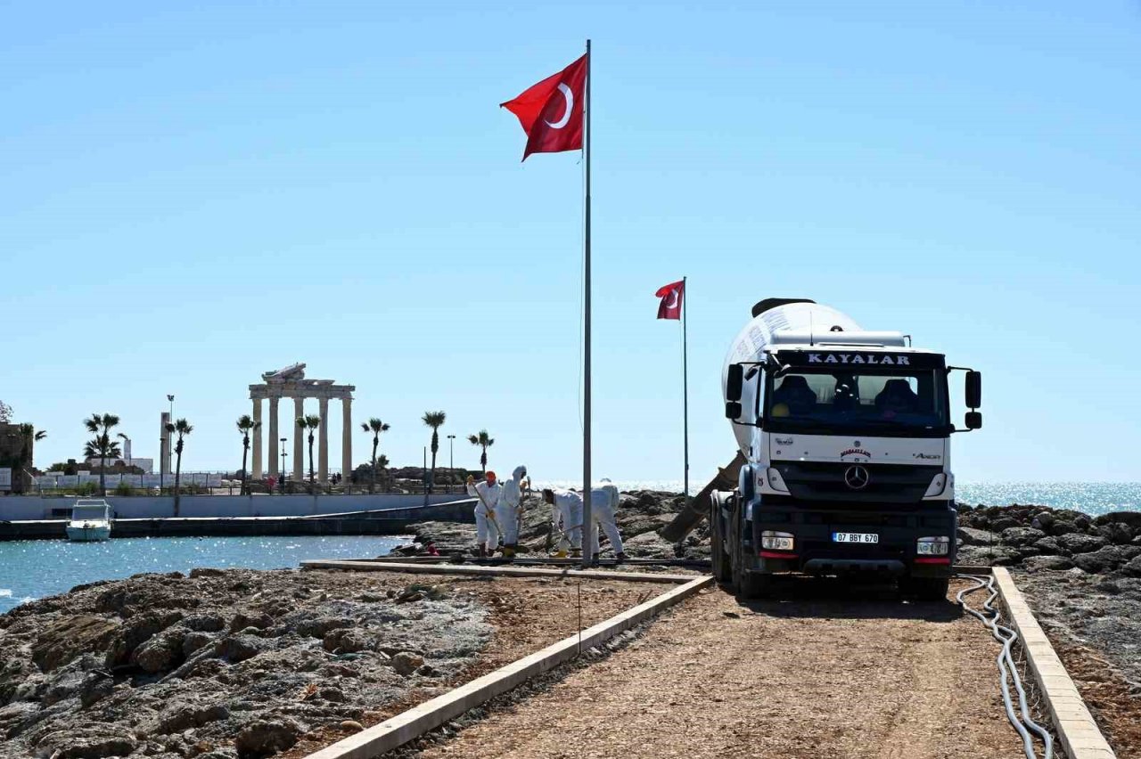 Başkan Sözen, Antik Side Limanı’nı güzelleştiriyor