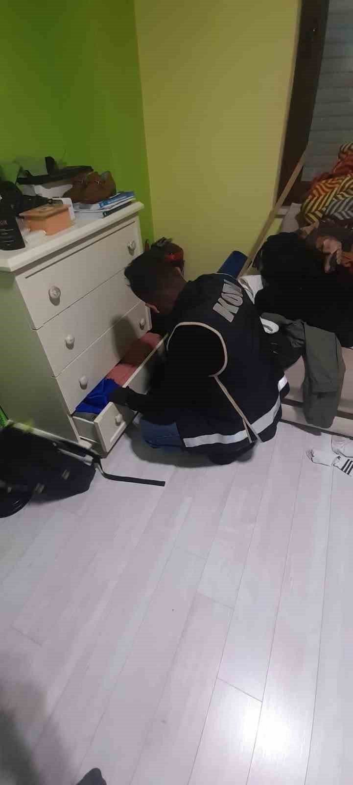 Marmaris’te dolandırıcı örgütüne operasyon: 5 gözaltı