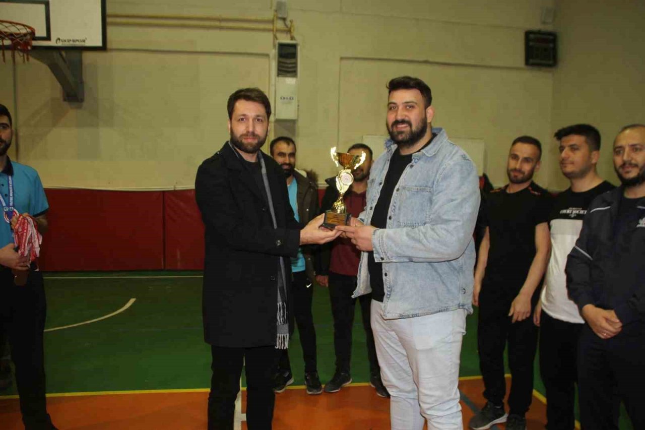 Malazgirt’te ‘Kurumlar Arası Voleybol Turnuvası’ sona erdi