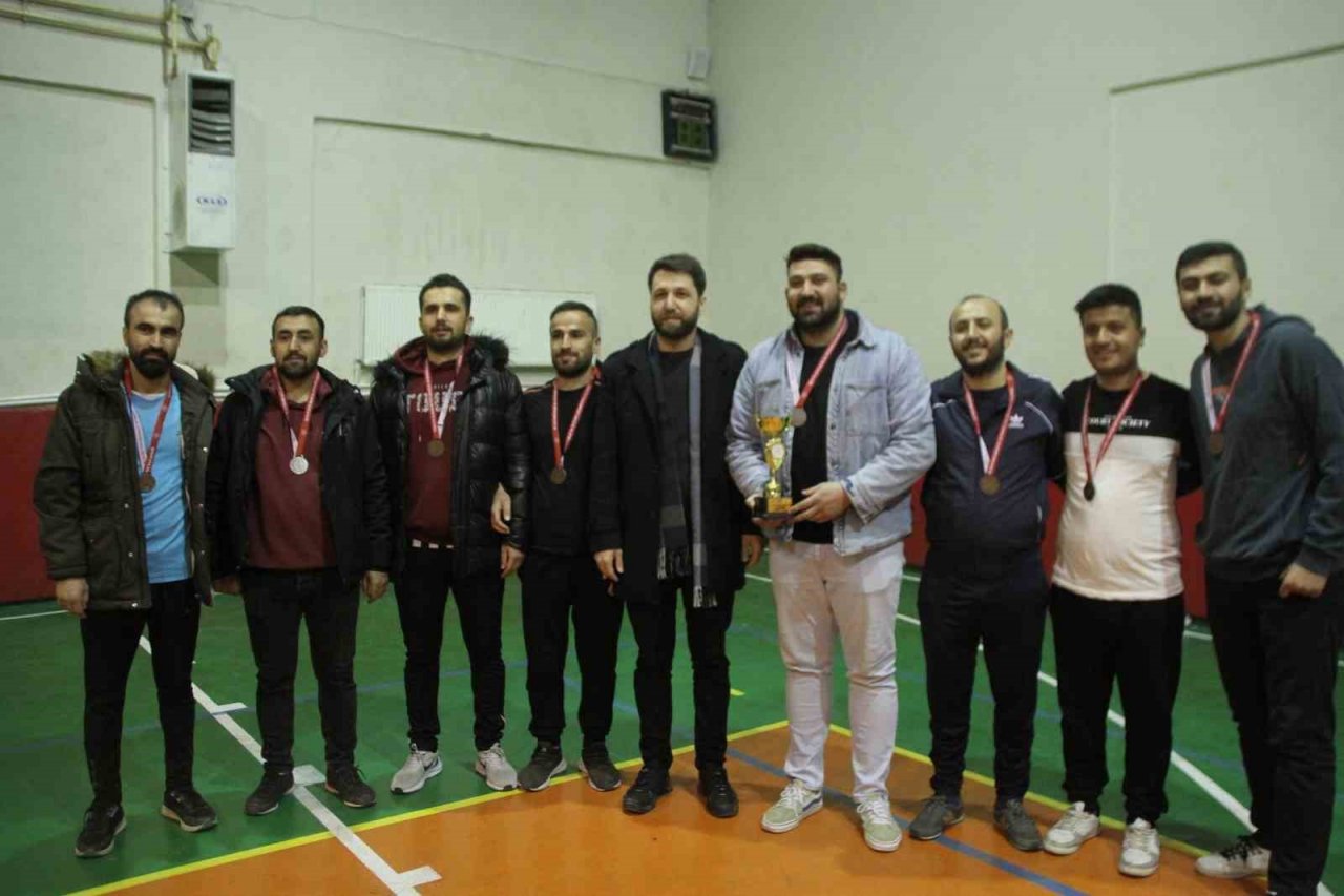 Malazgirt’te ‘Kurumlar Arası Voleybol Turnuvası’ sona erdi