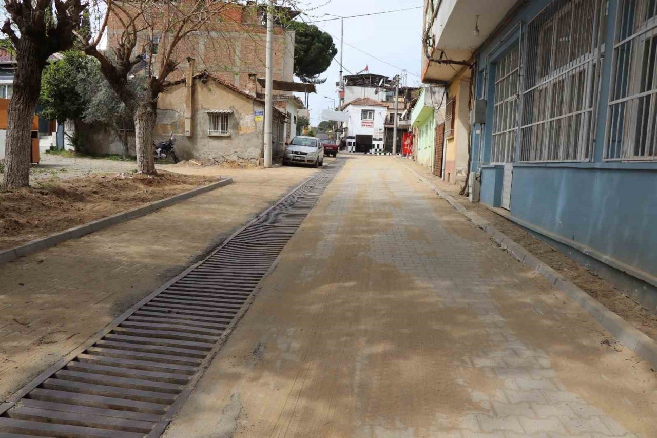 Nazilli Belediyesi Pınarbaşı Mahallesi’ndeki yol çalışmasını tamamladı