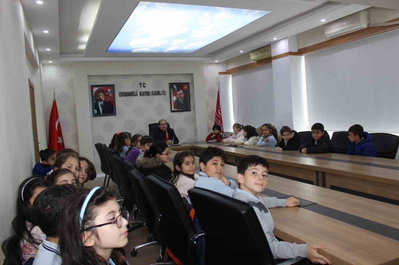 Öğrencilerden Kaymakam Ünal’a ziyaret