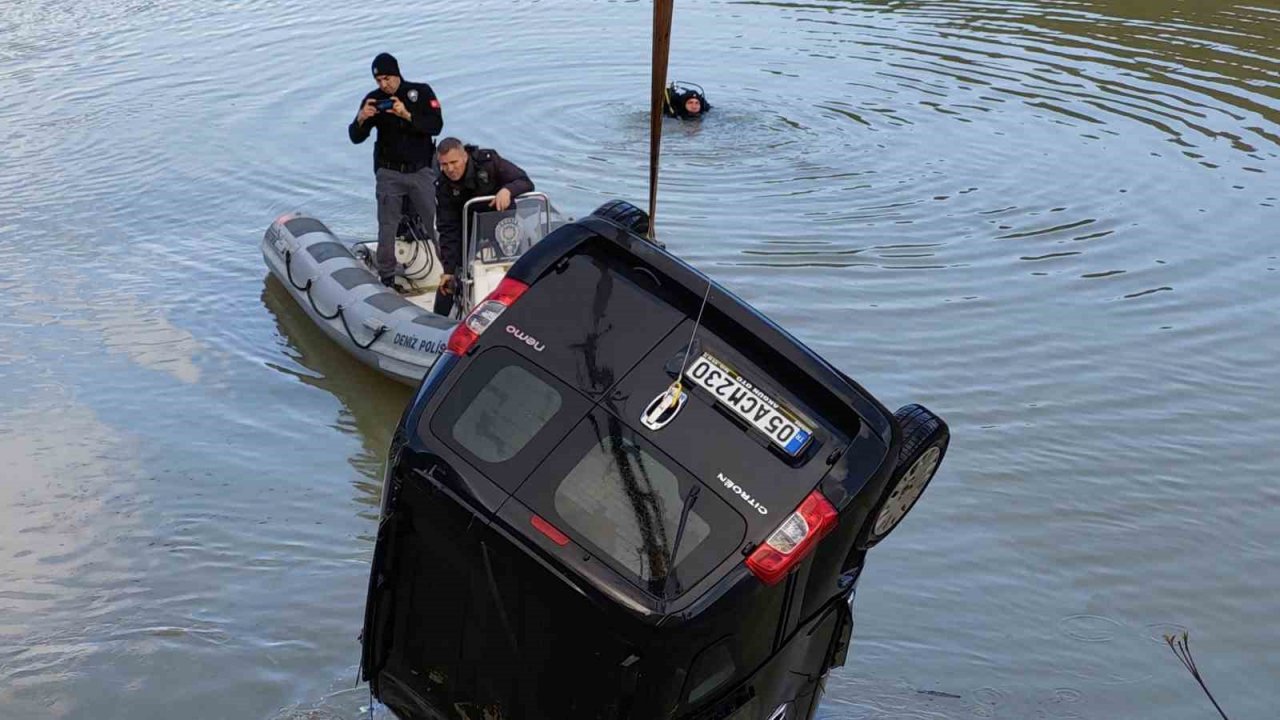 Samsun’da araç gölete uçtu: 2 ölü