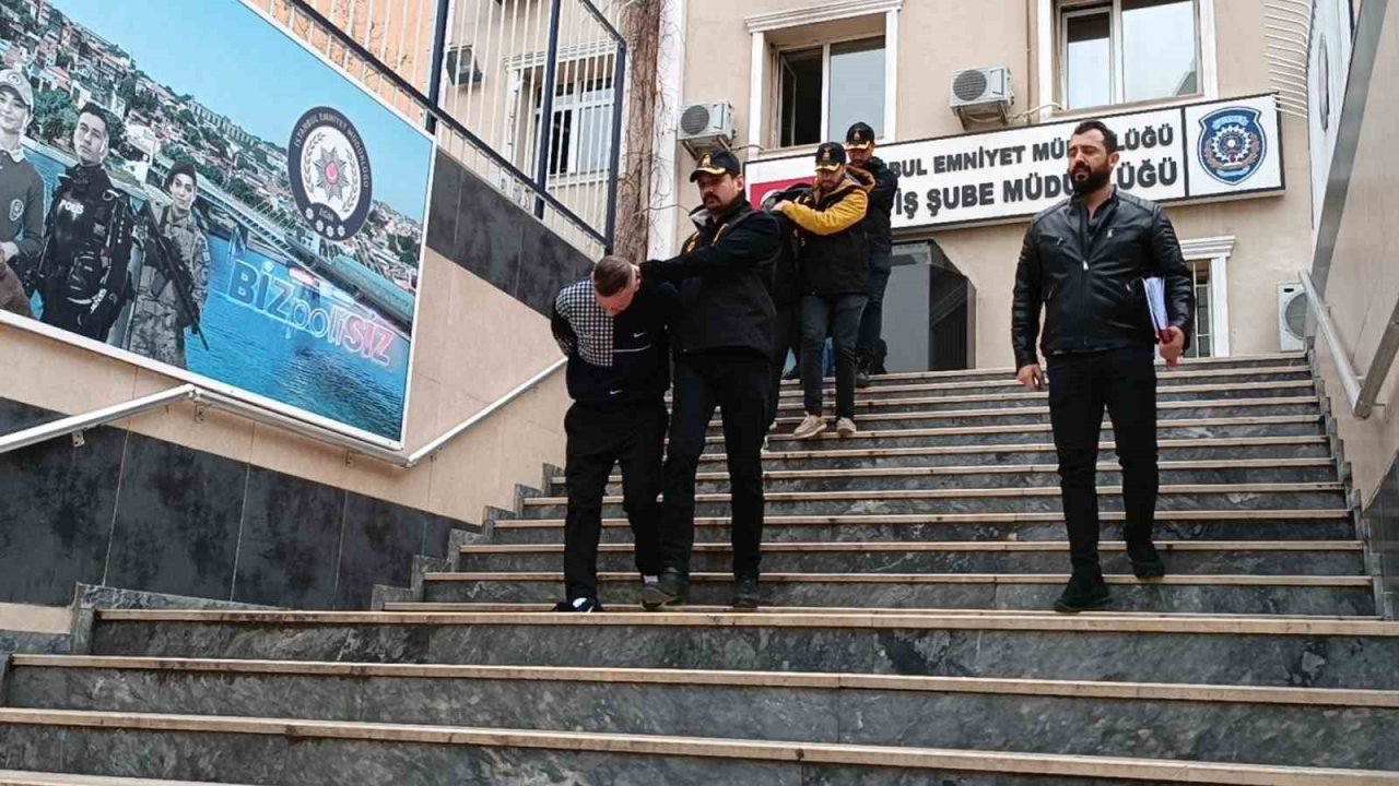 İstanbul’da iki kuyumcudan 18 milyon değerinde takı çalan 4 hırsız yakalandı