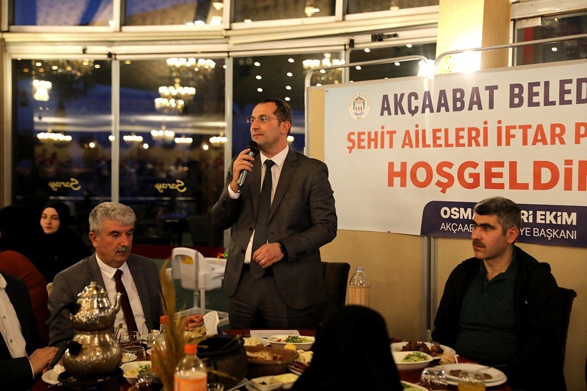 Akçaabat Belediye Başkanı Ekim şehit aileleriyle birlikte oruç açtı