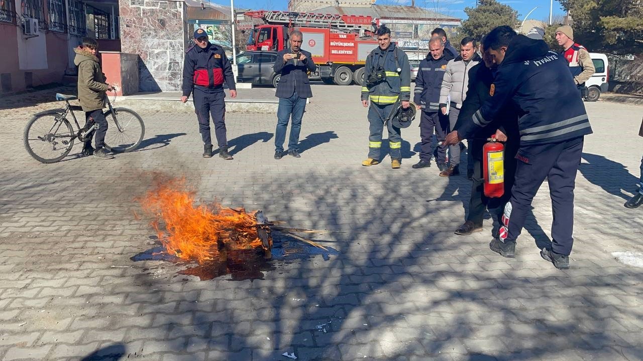 Muradiye’de yangın önleme tatbikatı yapıldı