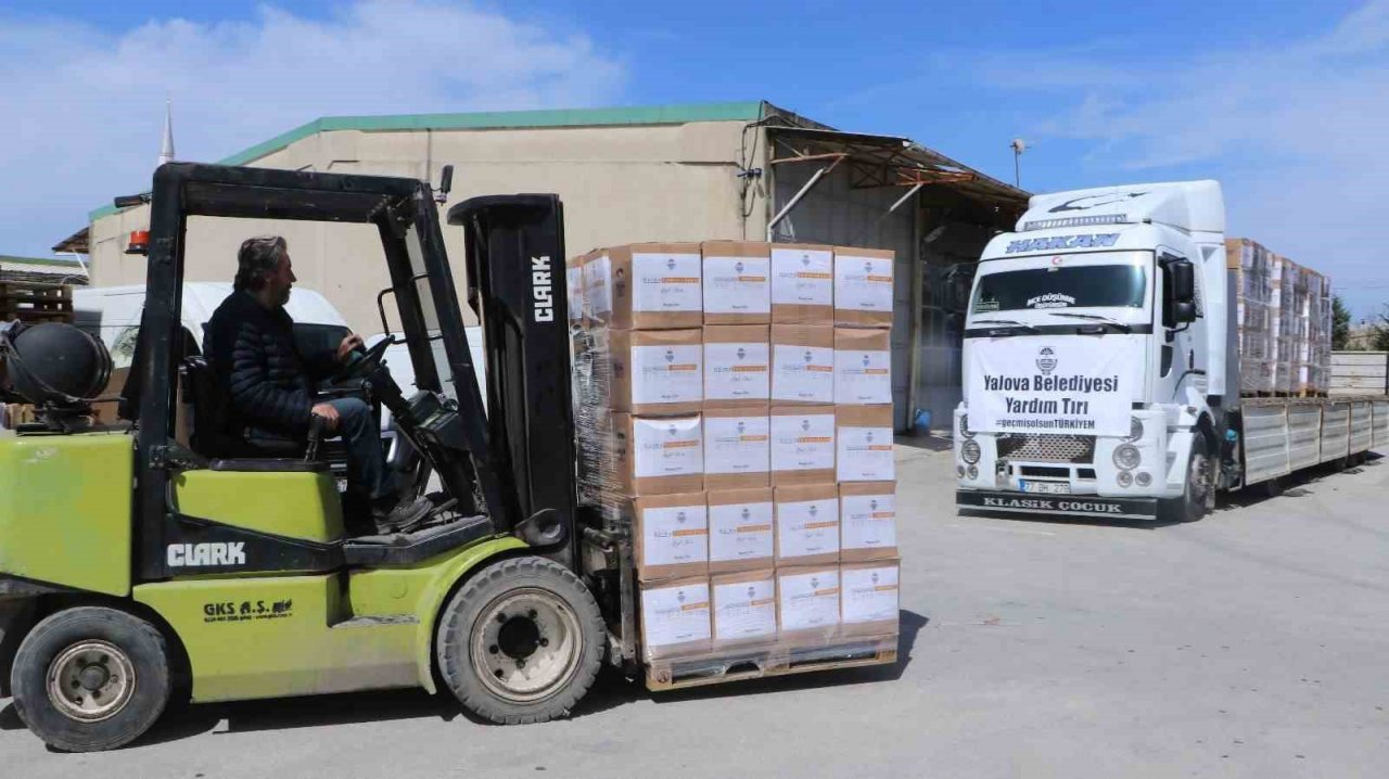 Yalova Belediyesinden deprem bölgesine bin 500 gıda kolisi