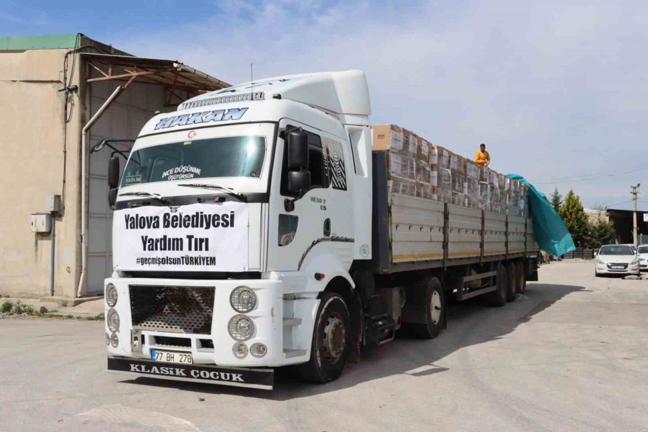 Yalova Belediyesinden deprem bölgesine bin 500 gıda kolisi