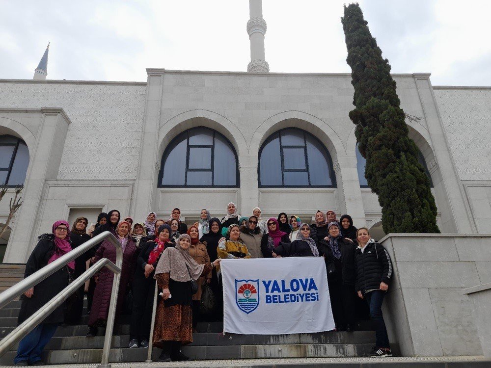 Yalova Belediyesi’nin tarihi cami gezileri devam ediyor