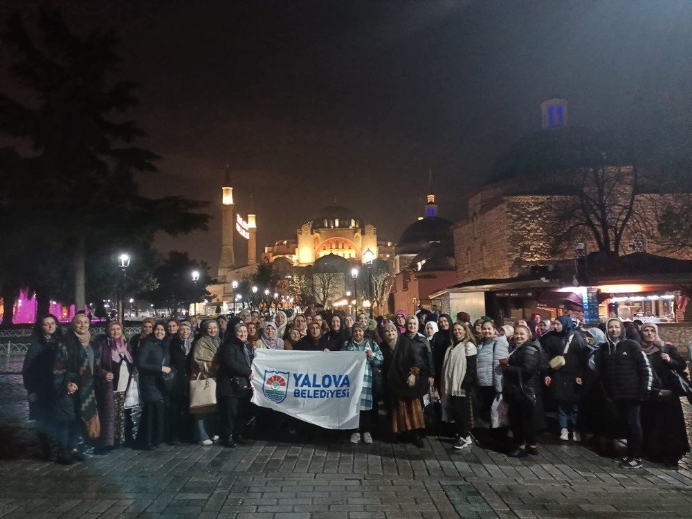 Yalova Belediyesi’nin tarihi cami gezileri devam ediyor