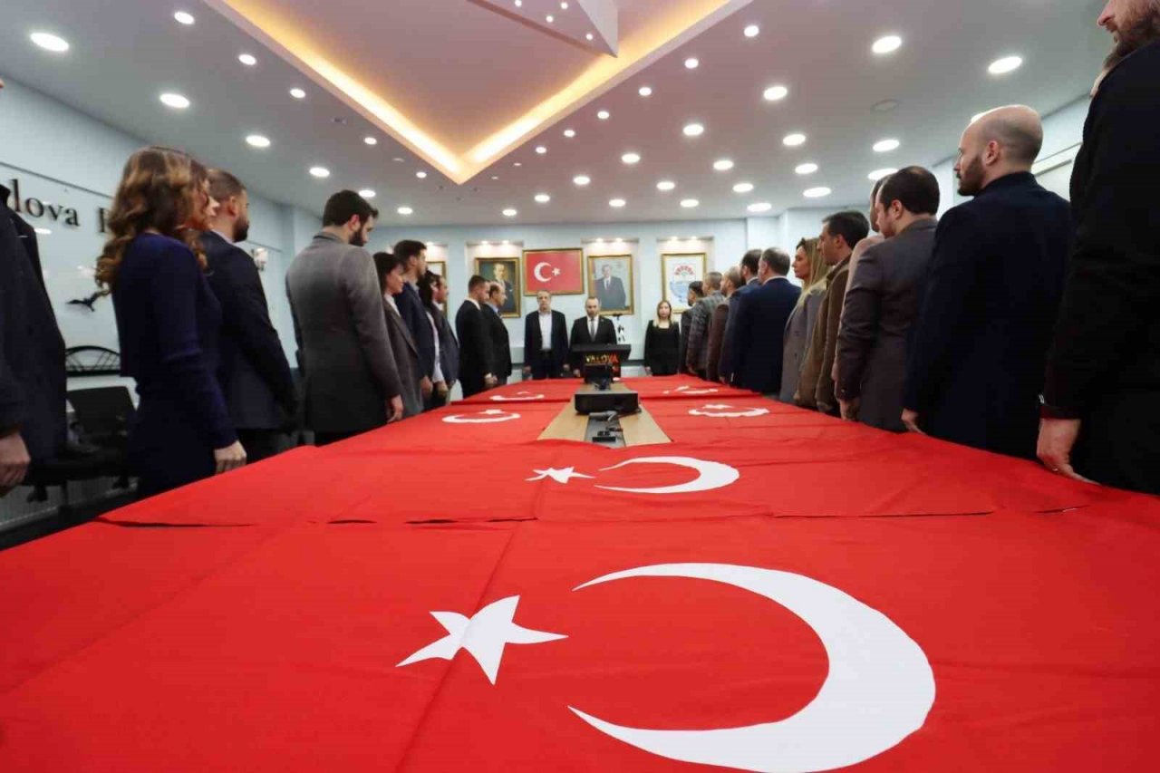 Yalova Belediyesi’nde yeni memurlar yemin etti