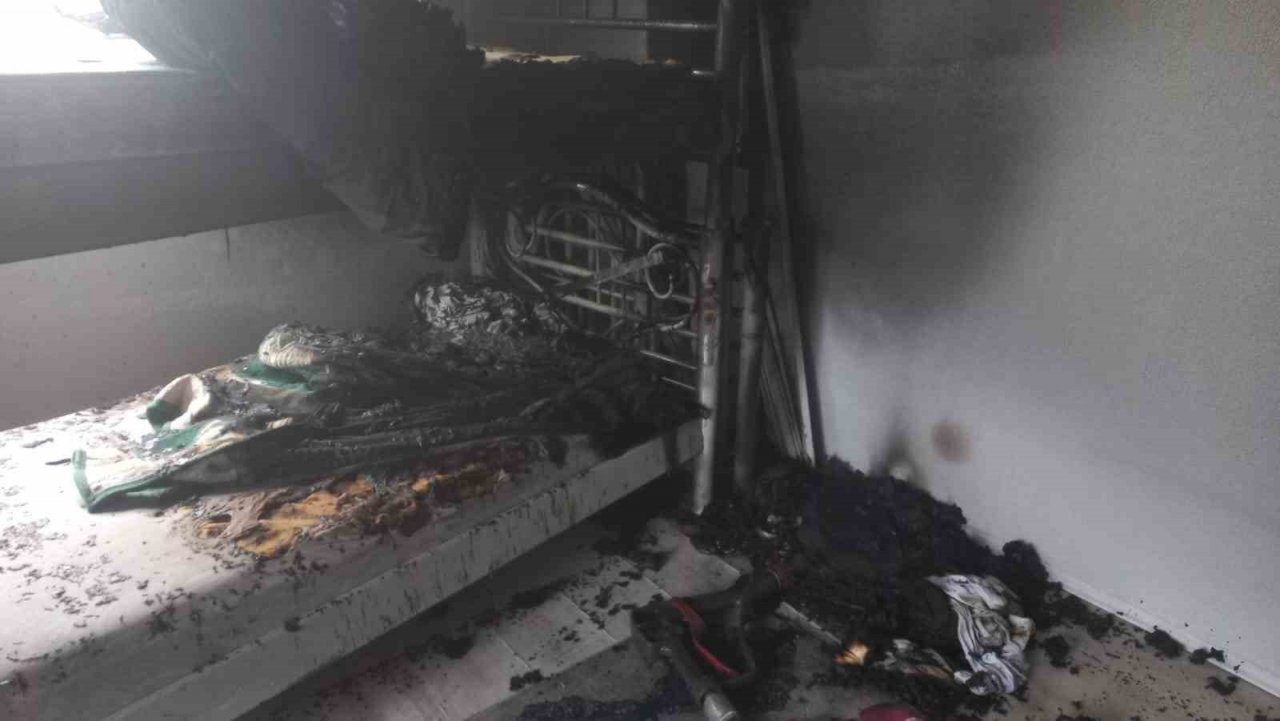 Yalova Altınova’da pansiyon yangını