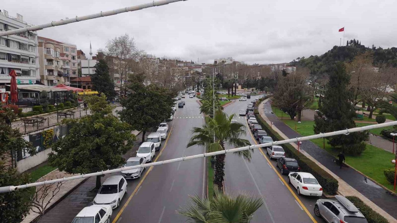 Ereğli’de lodos ve yağış etkili oldu, dalgaların boyu 2 metreye ulaştı