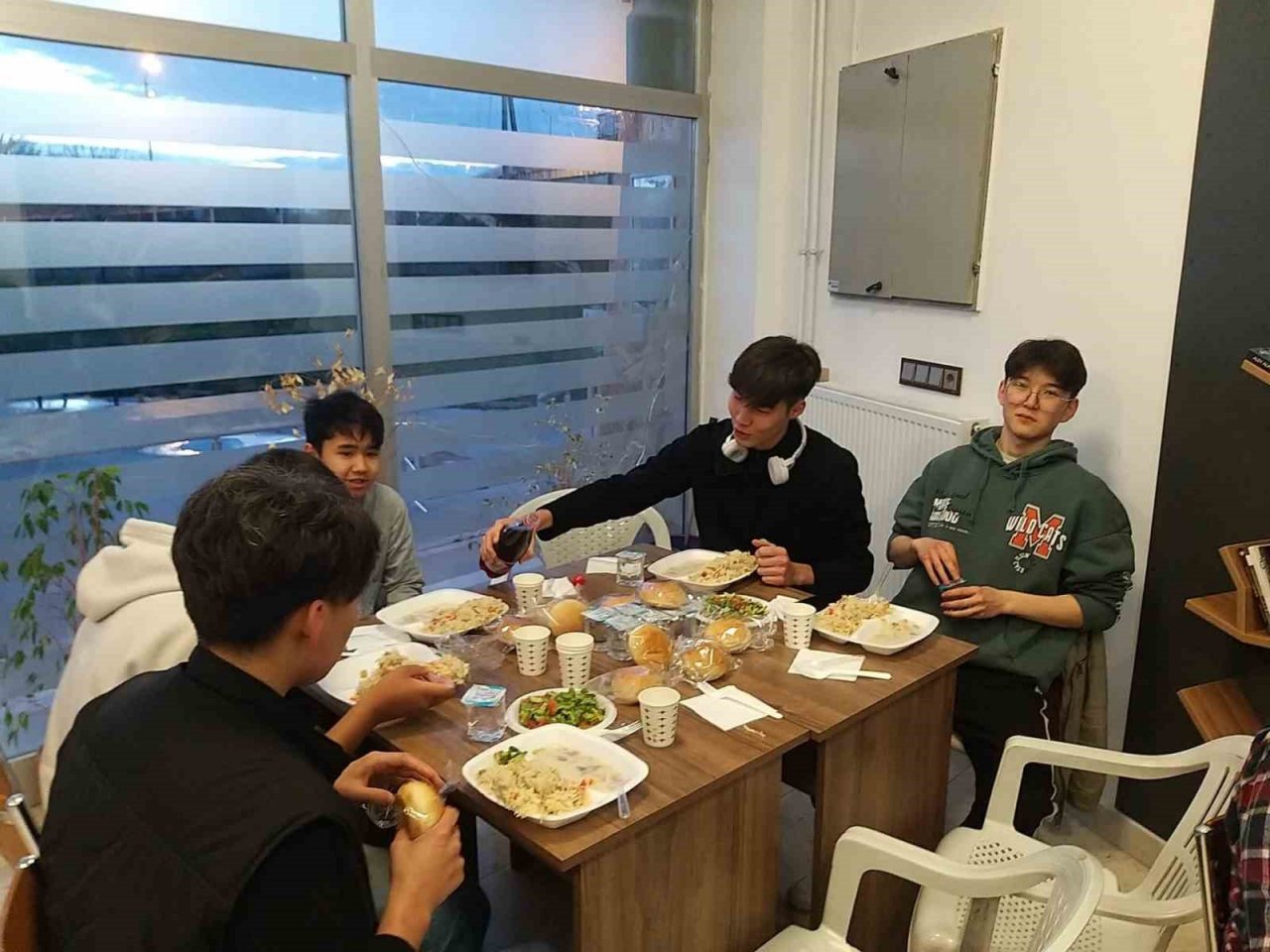 Yabancı uyruklu öğrenciler iftarda buluştu