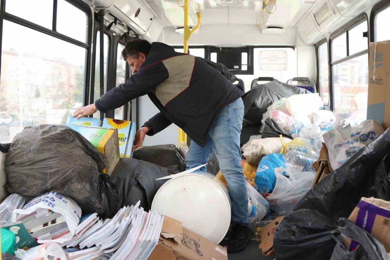 Geri dönüşüme 20 ton atık