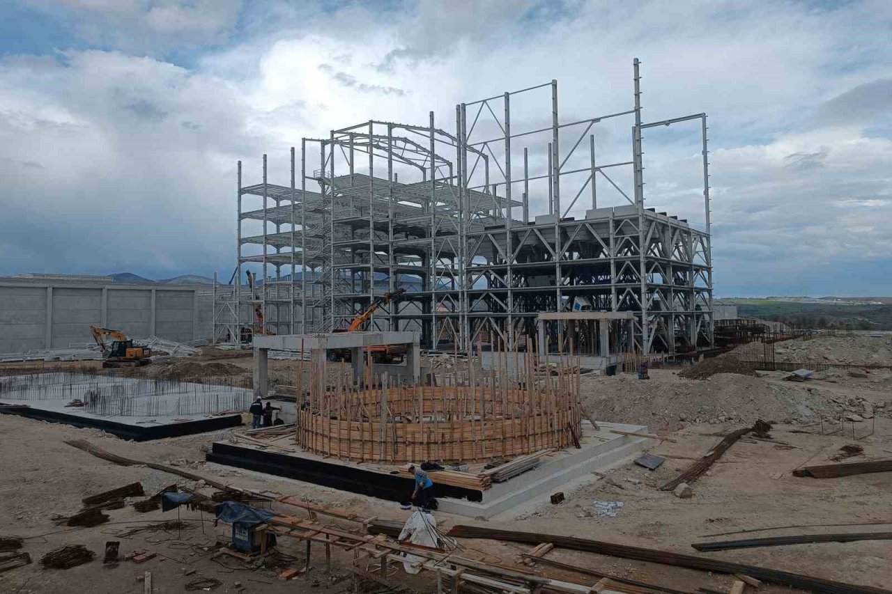 Bittiğinde 150 kişiye ekmek kapısı olacak