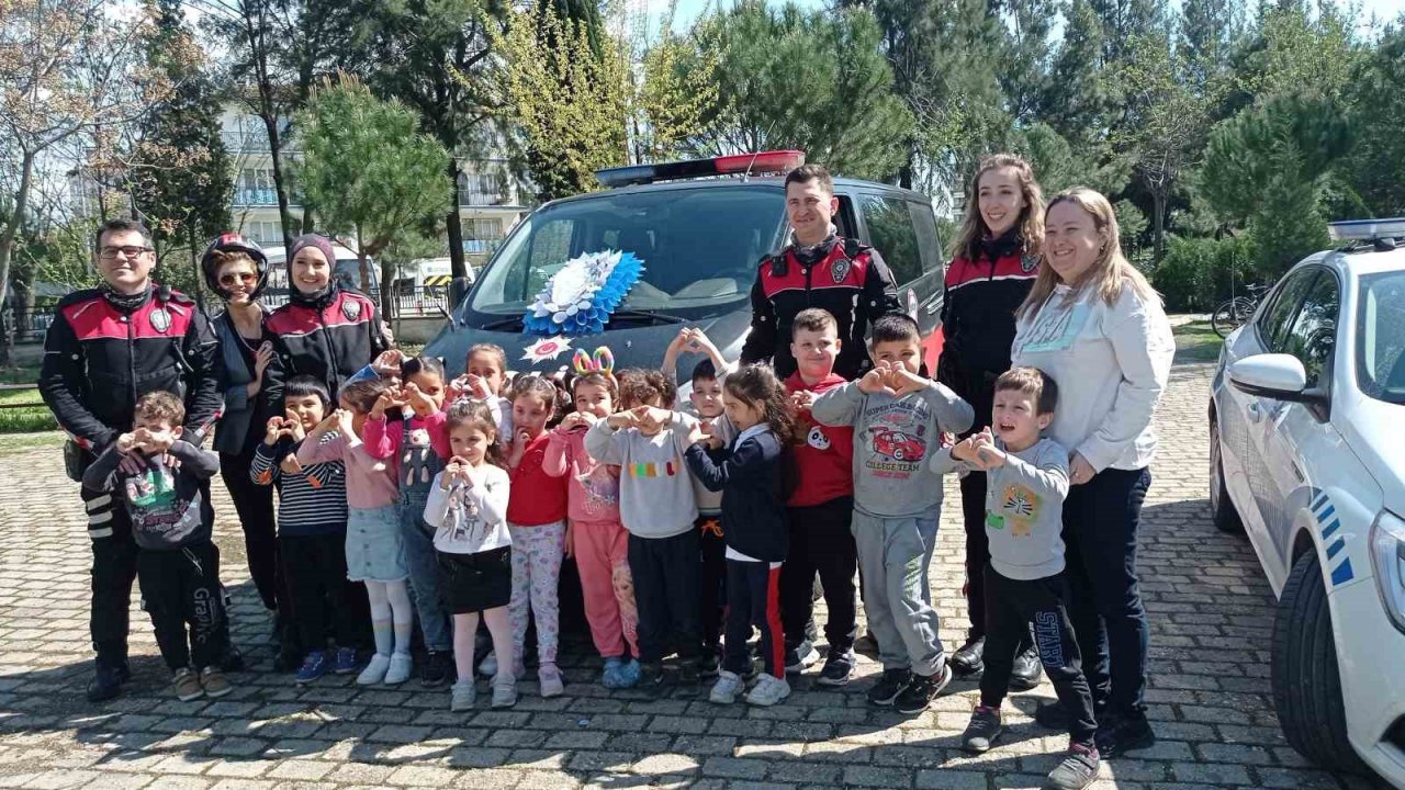 Anaokulu öğrencileri Polis Haftası’nı kutladı