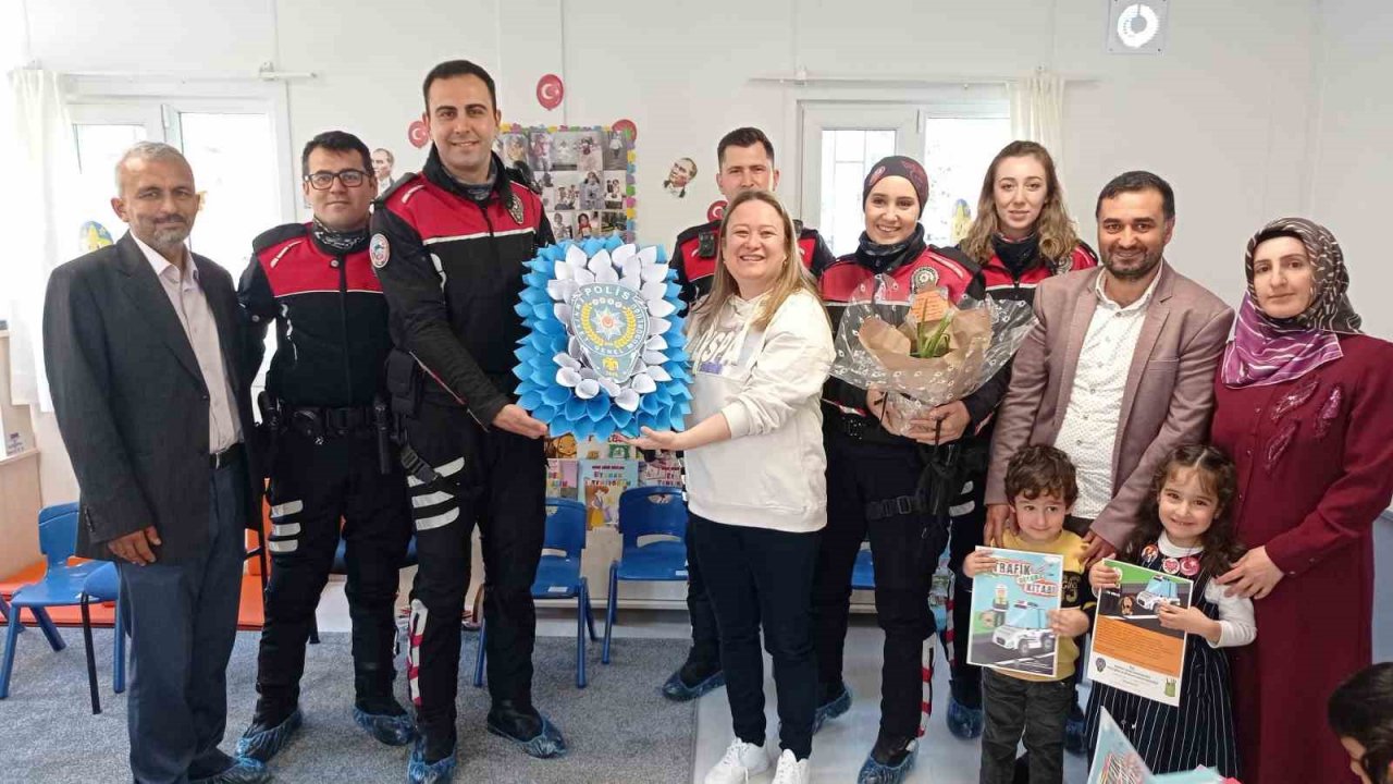 Anaokulu öğrencileri Polis Haftası’nı kutladı