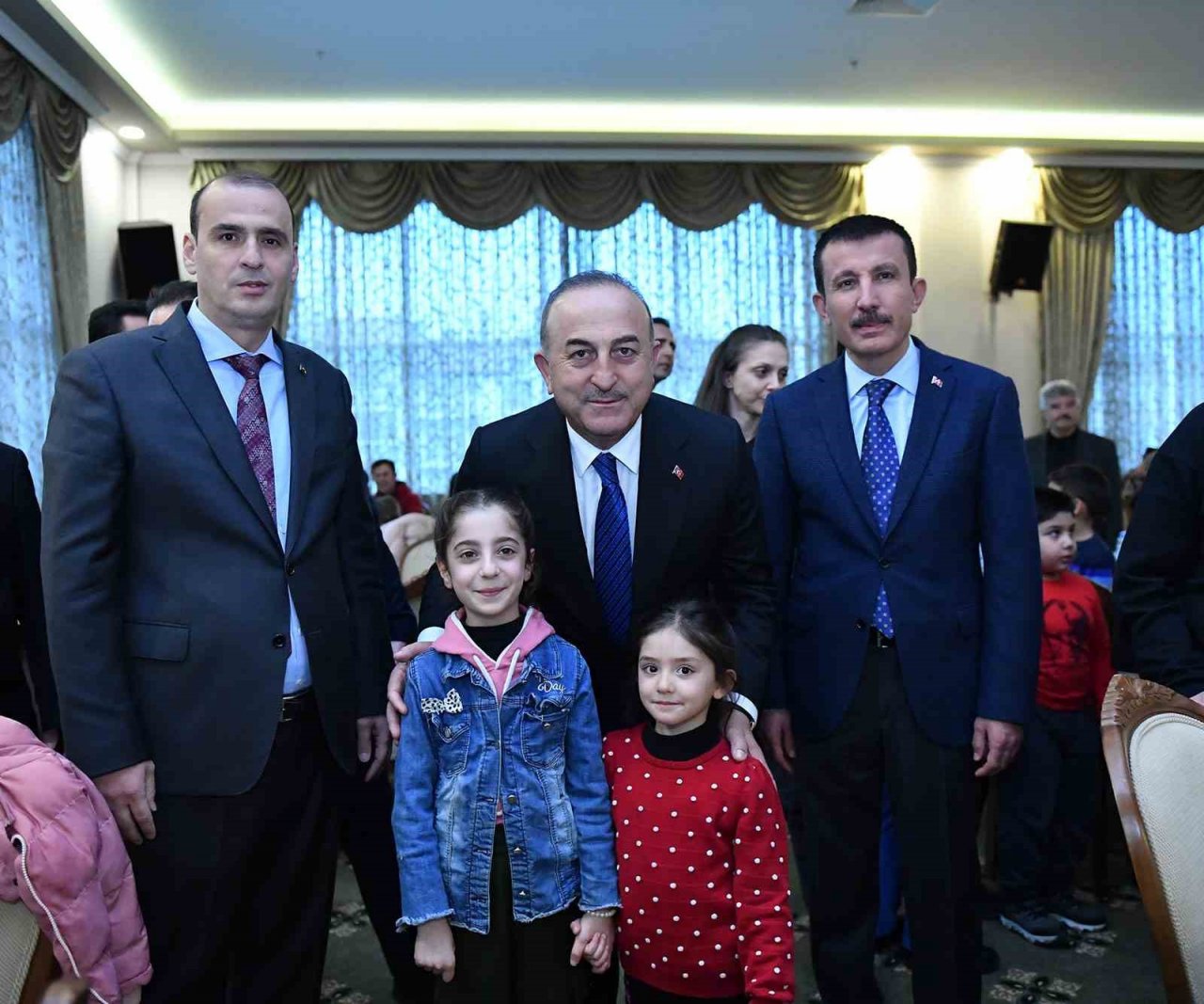 Bakan Çavuşoğlu Altındağlılarla iftar yaptı