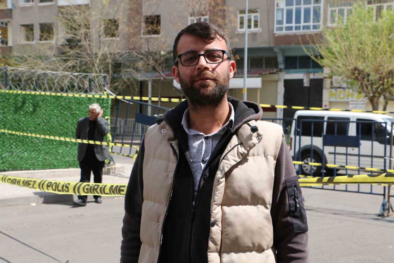 Diyarbakır’da bir bölümü çöken bina sakinleri yıkım için imzada