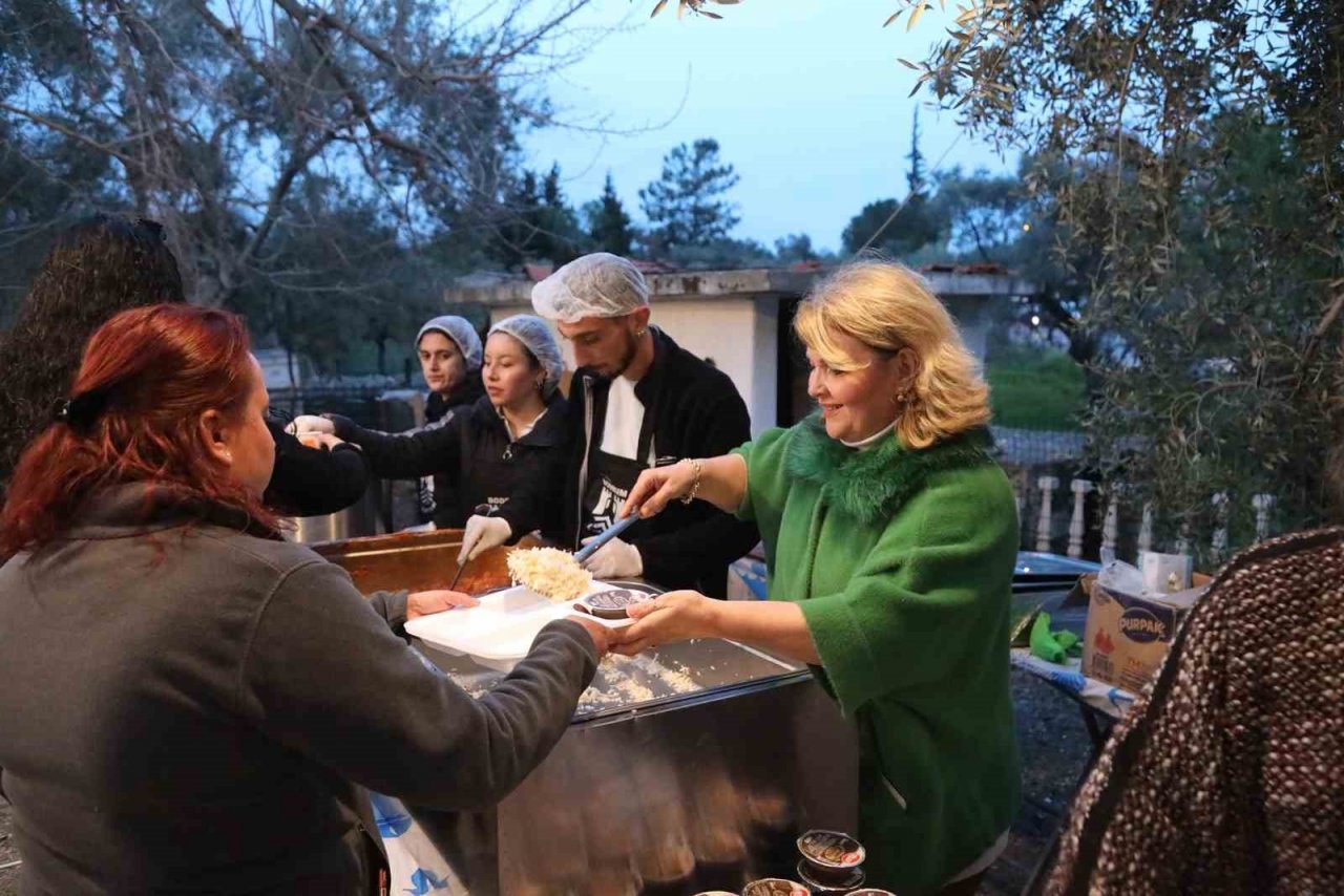 Belediye iftar programları devam ediyor