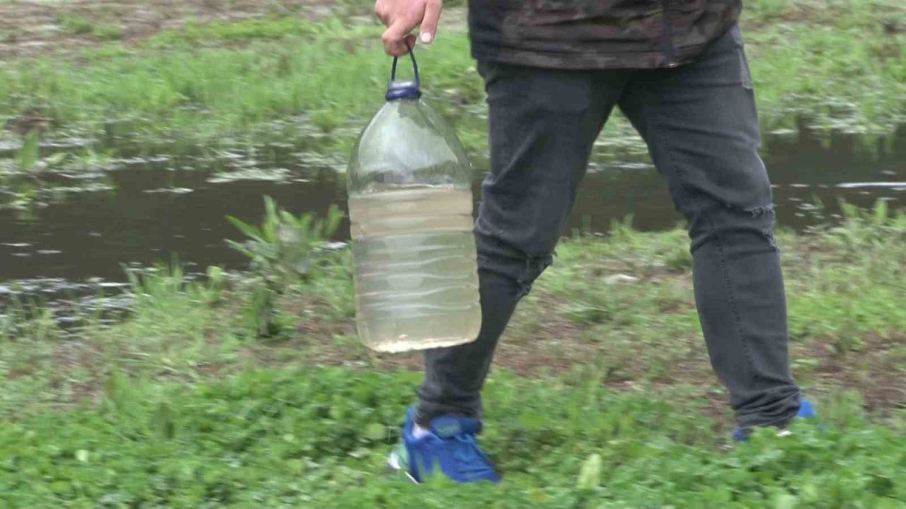 Sultangazi’de İSKİ’nin patlattığı borudaki lağım suyu günlerdir Alibey Barajı’na akıyor