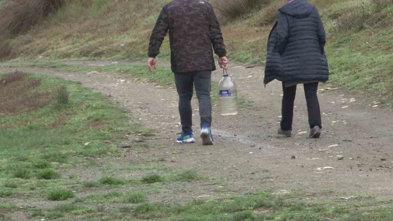 Sultangazi’de İSKİ’nin patlattığı borudaki lağım suyu günlerdir Alibey Barajı’na akıyor
