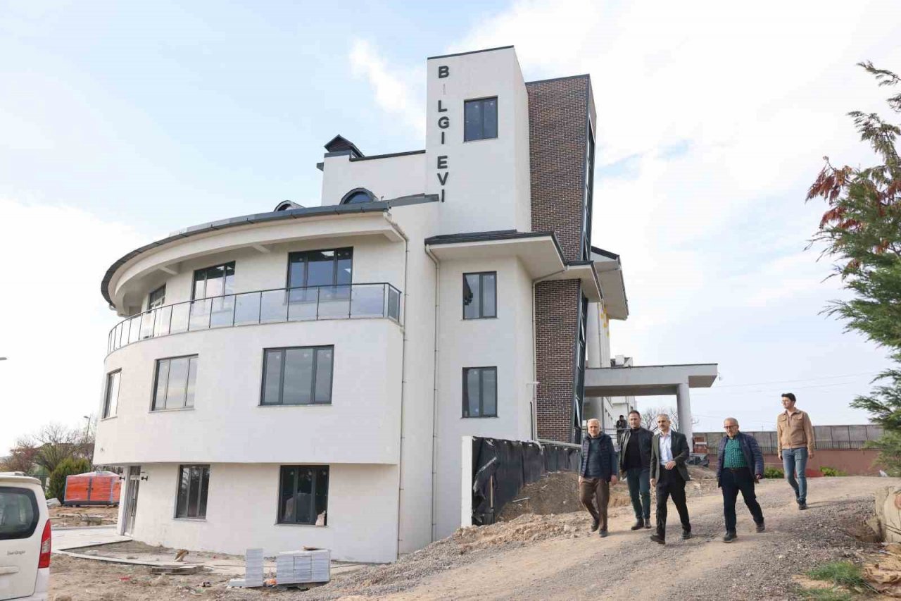 Başkan Çiftçi, projeleri yerinde inceledi