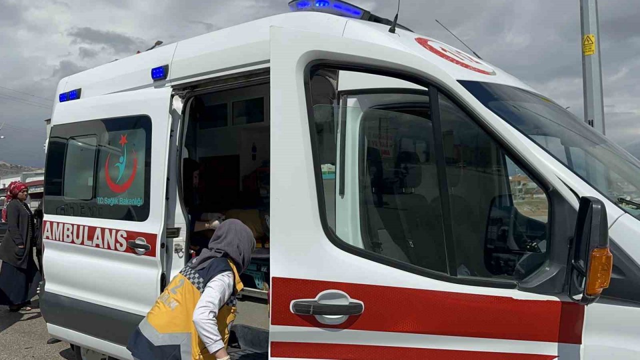 Elazığ’da trafik kazası: 3 yaralı