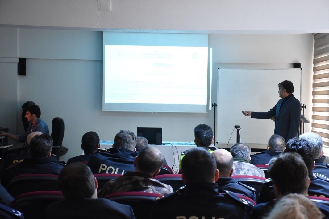 Erzincan’da “Seçim Güvenliği” toplantısı yapıldı