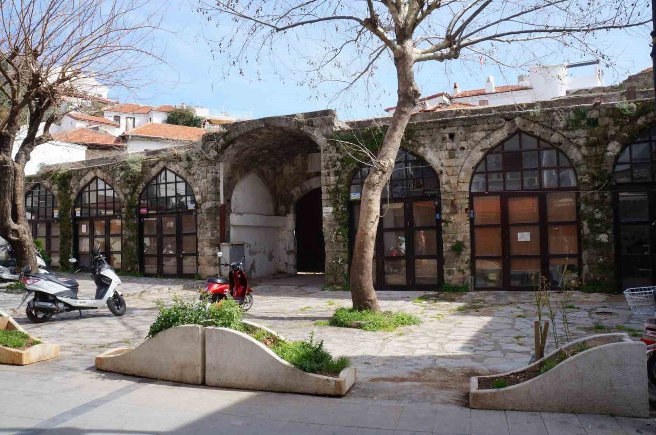 Hafsa Sultan Kervensarayı’nın restoresi için imzalar atıldı