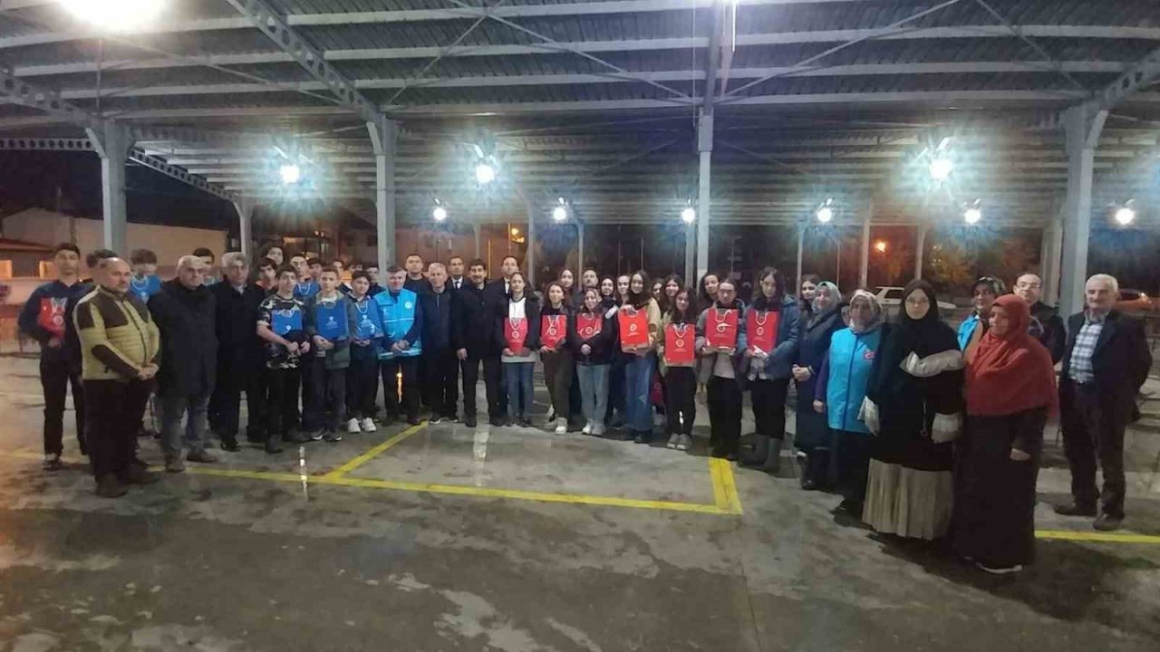 Köyceğiz’de iftara katılan öğrencilere diş kirası