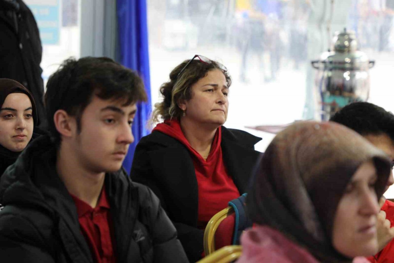 2. Esenler İyilik Fuarı’nda deprem konuşuldu