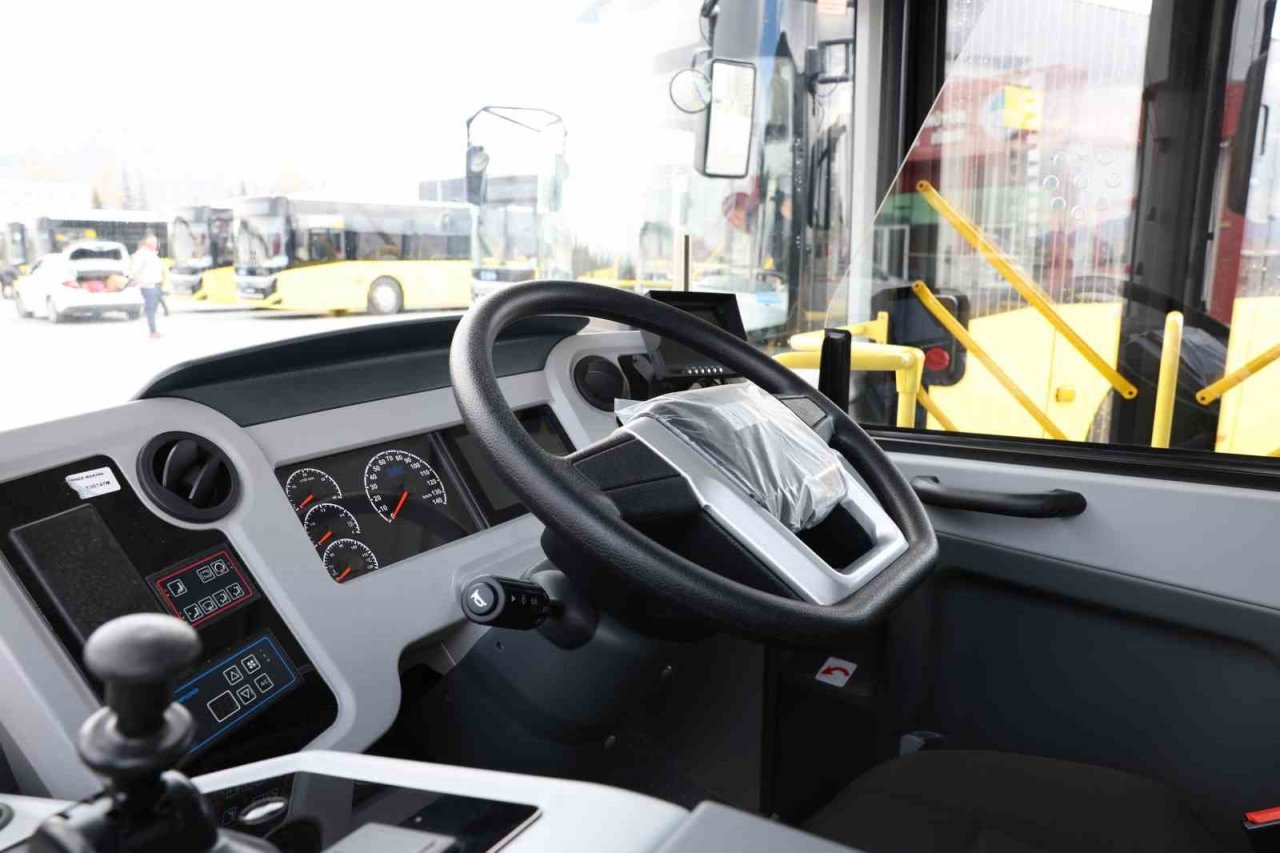 Büyükşehir’in 12 yeni otobüsü görücüye çıkıyor