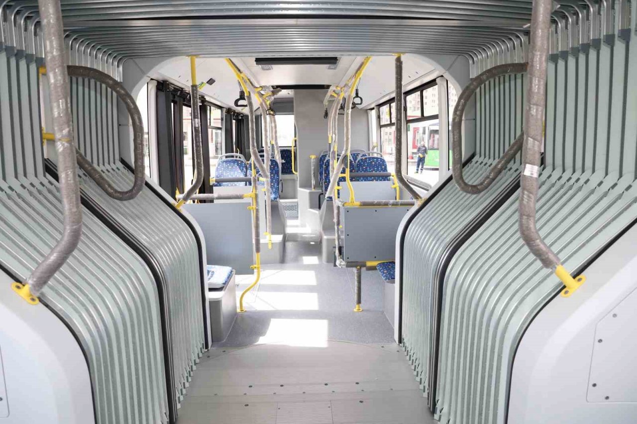 Büyükşehir’in 12 yeni otobüsü görücüye çıkıyor