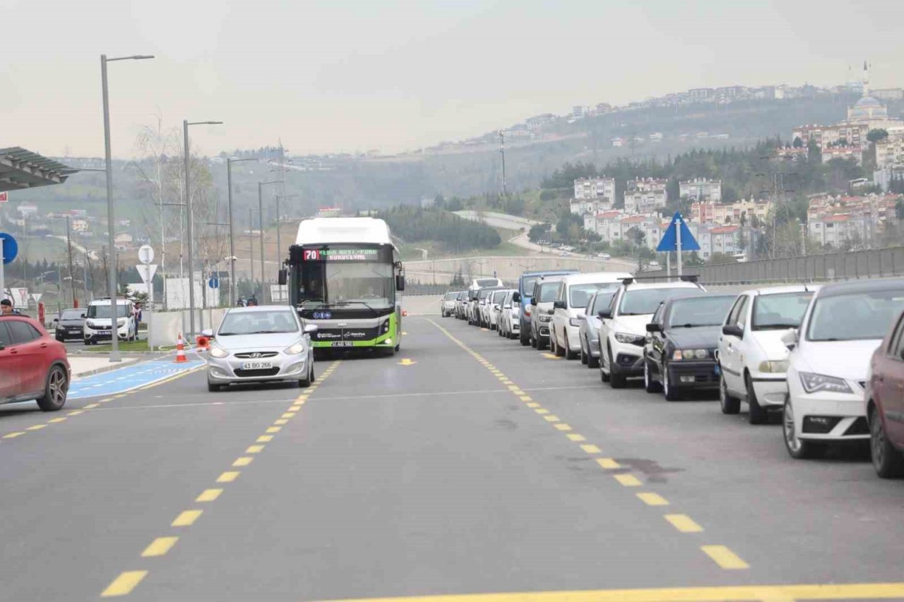 Kocaeli Şehir Hastanesi’nin ulaşım ağları vatandaşları memnun etti