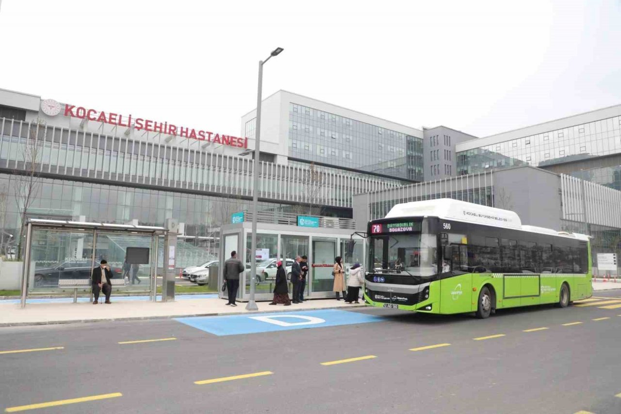 Kocaeli Şehir Hastanesi’nin ulaşım ağları vatandaşları memnun etti