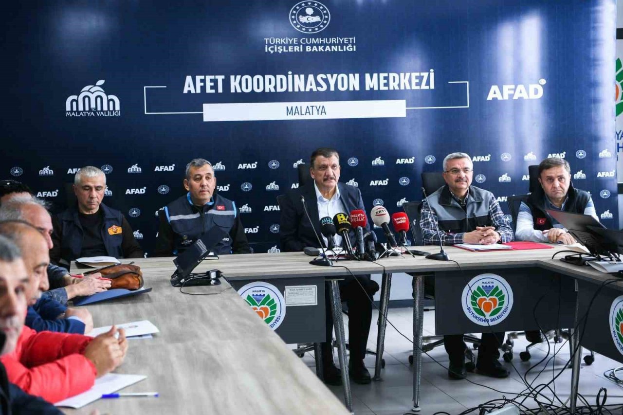 Selahattin Gürkan: “Malatya Büyükşehir Belediyesi dimdik ayakta durdu”