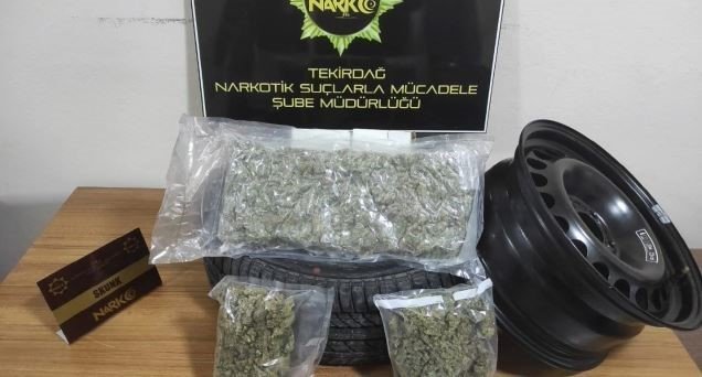 Araba lastiğinden 16 buçuk kilo uyuşturucu çıktı: 11 kişi tutuklandı