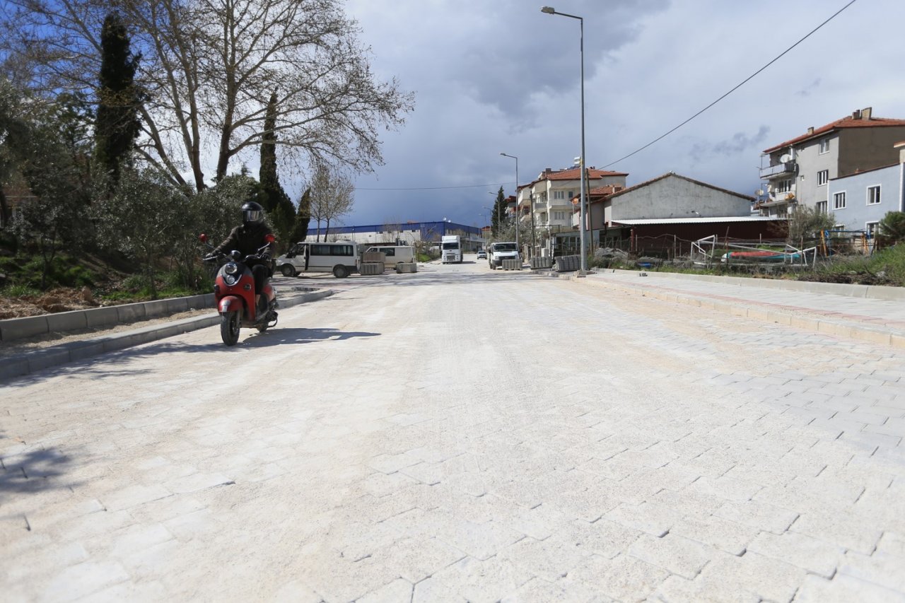 Pamukkale Belediyesi mahallelerini yenileme çalışmalarını sürdürüyor