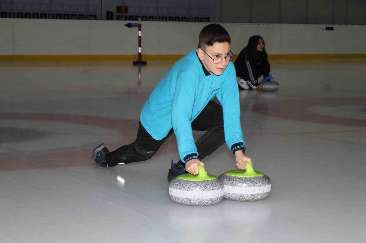’Buzda Satranç Curling Projesi’nde 1300 öğrenciye eğitim