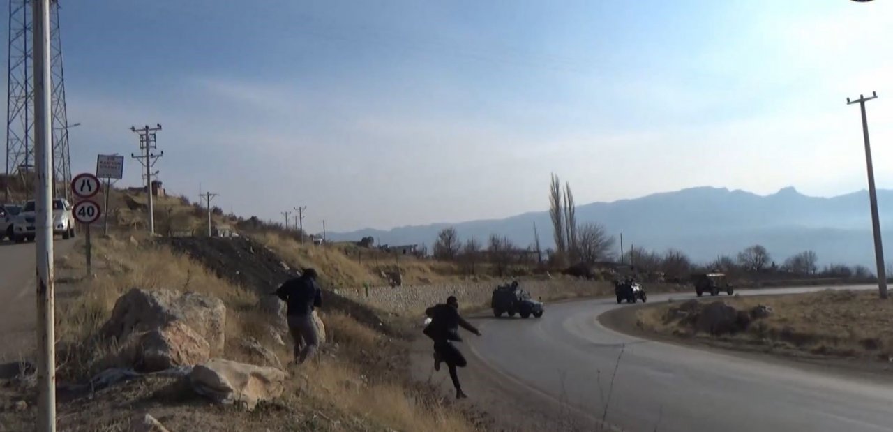 Şırnak polisinden nefes kesen silahlı soygun tatbikatı