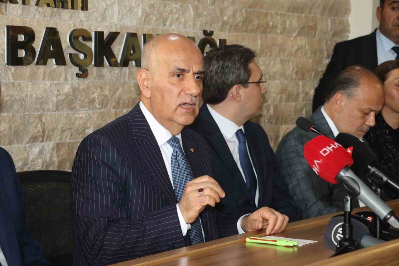 Bakan Kirişci: "Bu ülkeyi bölmek isteyenler ve iş birlikçilerine fırsat vermeyin”