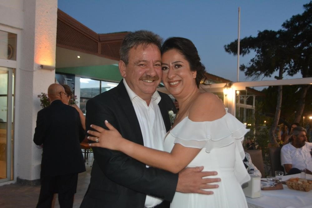 Ünlü oyuncu Serhat Özcan siyasete soyundu