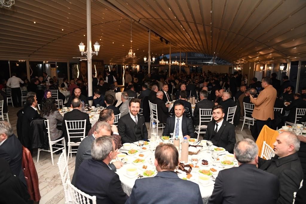 Bakan Muş: "Türkiye’yi bir bilinmeyene, belirsizliklere, çok başlı bir yapıya terk edemeyiz"
