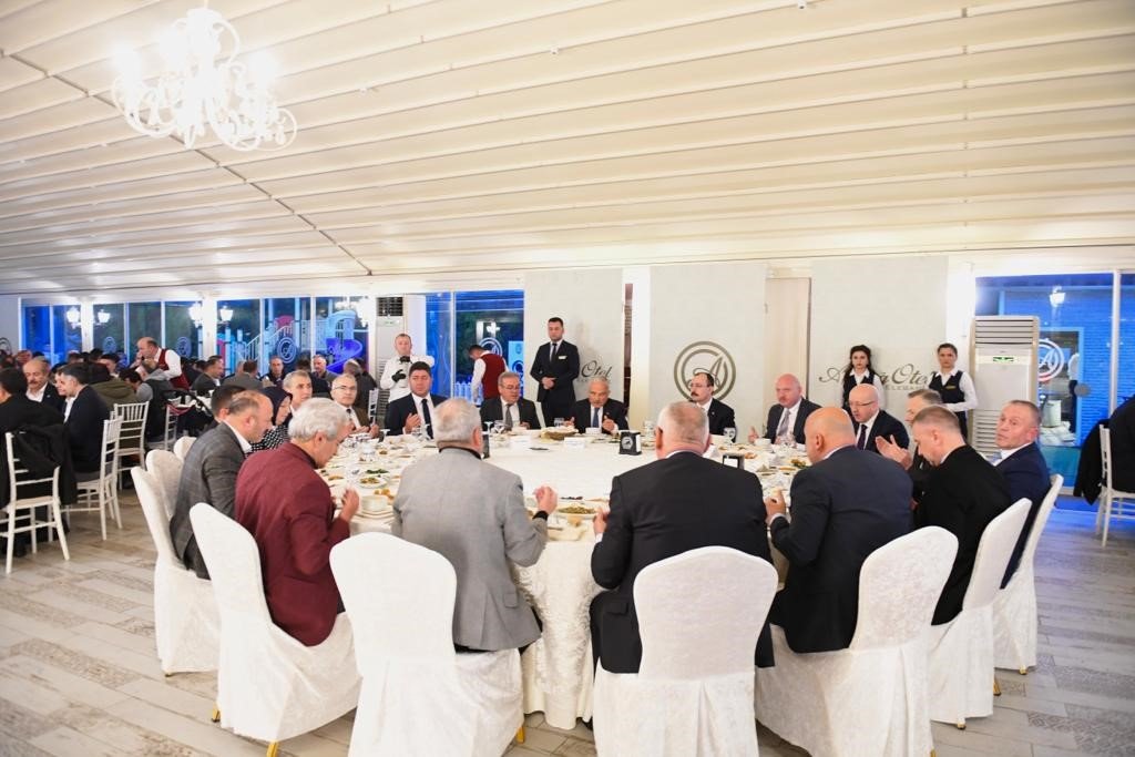 Bakan Muş: "Türkiye’yi bir bilinmeyene, belirsizliklere, çok başlı bir yapıya terk edemeyiz"