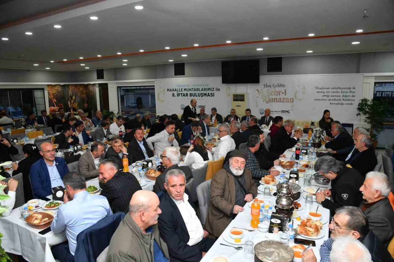 Genç, muhtarlarla iftarda buluştu
