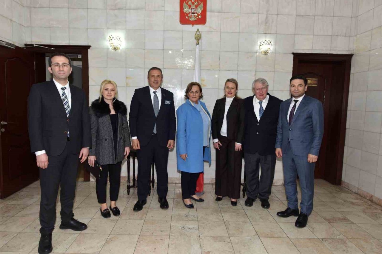 Trabzon-Soçi feribot seferleri için Trabzonlu iş adamları Rusya’dan vize kolaylığı istiyor